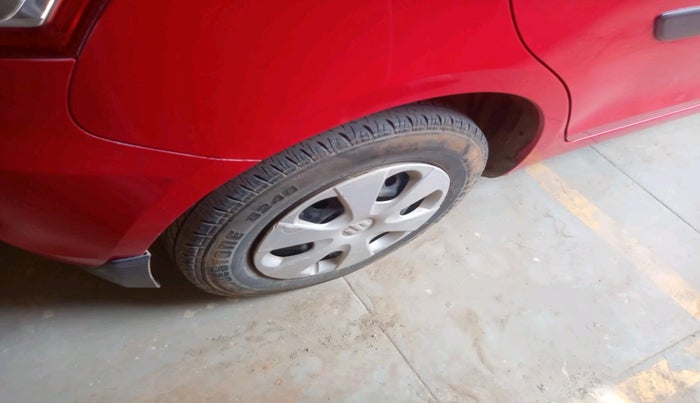 2015 Maruti Swift VXI, Petrol, Manual, 98,862 km, tyre