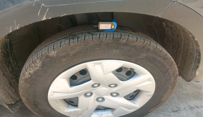 2022 Hyundai VENUE S 1.2, Petrol, Manual, 1,06,375 km, tyre