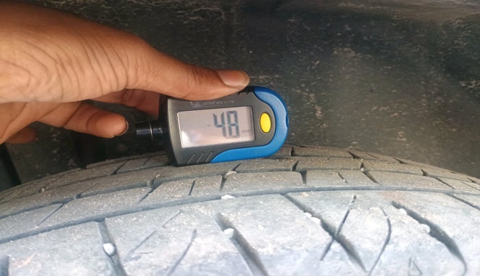 2022 Maruti Grand Vitara ALPHA SMART HYBRID, Petrol, Manual, 81,767 km, tyre