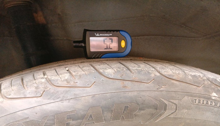 2016 Honda BR-V 1.5L I- DTEC V, Diesel, Manual, 1,20,157 km, tyre