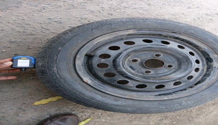 2015 Maruti Wagon R 1.0 VXI, Petrol, Manual, 23,308 km, tyre