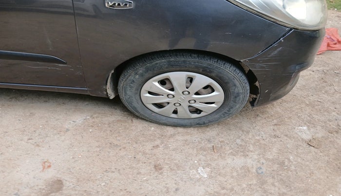 2012 Hyundai i10 MAGNA 1.2, CNG, Manual, 1,81,860 km, tyre