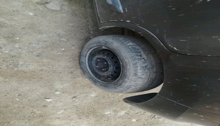 2011 Maruti Wagon R 1.0 LXI CNG, CNG, Manual, 1,64,981 km, tyre