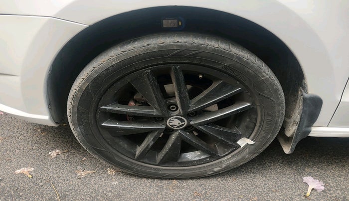 2017 Skoda Rapid AMBITION 1.5 TDI, Diesel, Manual, 1,03,892 km, tyre