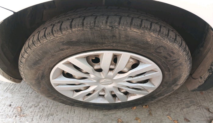 2014 Maruti Swift LXI, Petrol, Manual, 48,790 km, tyre