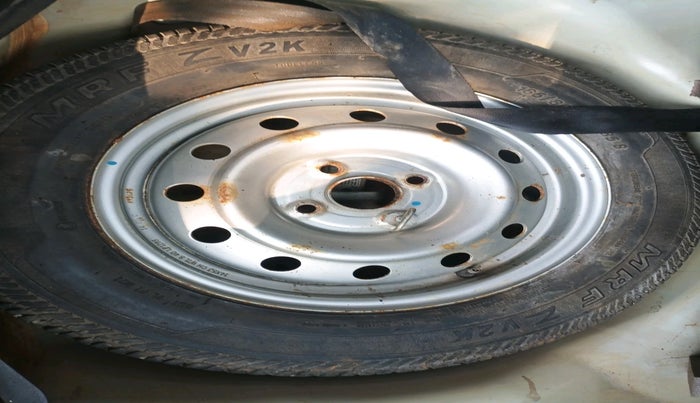 2014 Maruti Swift LXI, Petrol, Manual, 48,790 km, tyre