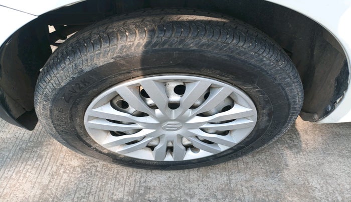 2014 Maruti Swift LXI, Petrol, Manual, 48,790 km, tyre