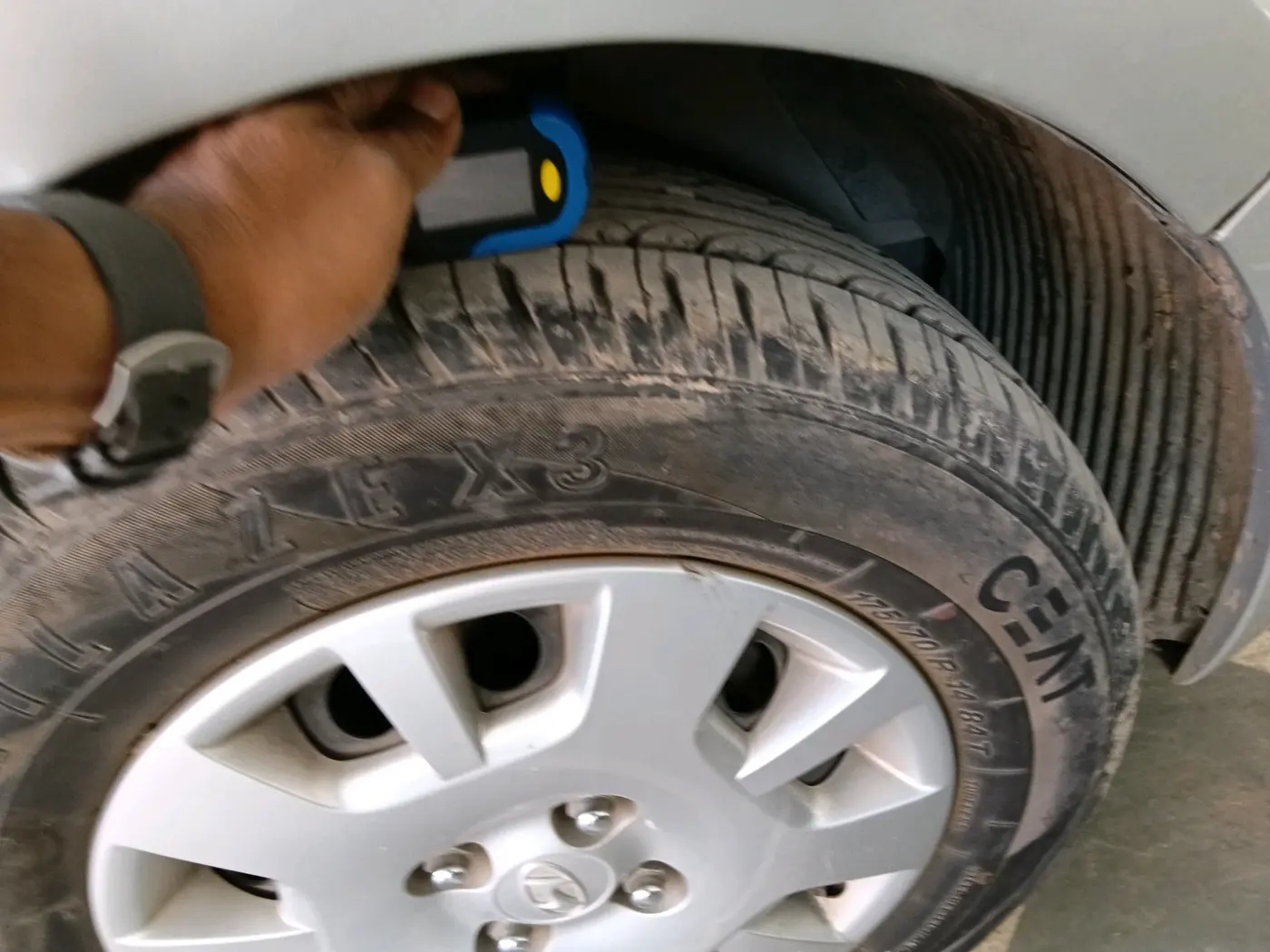 2013 Hyundai i20 MAGNA (O) 1.2, Petrol, Manual, 50,000 km, tyre