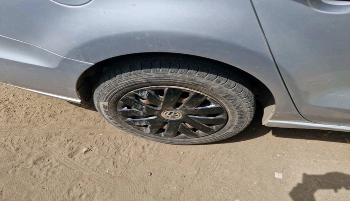 2015 Volkswagen Vento COMFORTLINE DIESEL 1.5, Diesel, Manual, 1,59,757 km, tyre