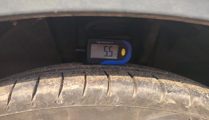 2019 Renault TRIBER RXZ, Petrol, Manual, 54,100 km, tyre