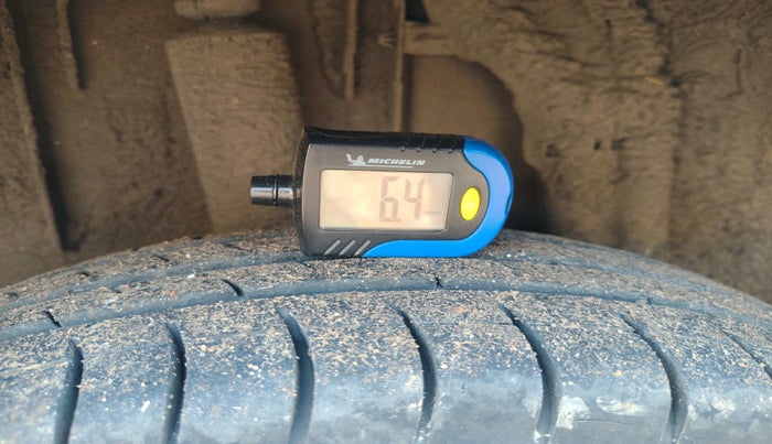 2019 Renault TRIBER RXZ, Petrol, Manual, 54,100 km, tyre