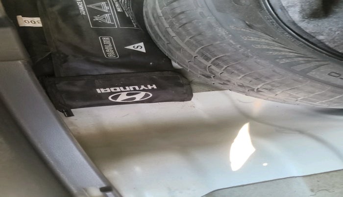 2020 Hyundai AURA SX 1.2, Petrol, Manual, 62,585 km, tyre