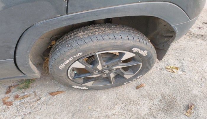 2021 Tata PUNCH ACCOMPLISHED MT, Petrol, Manual, 87,251 km, tyre