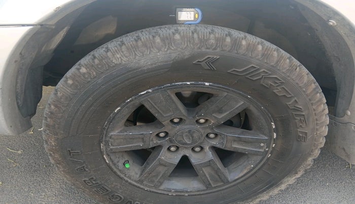 2007 Ford Endeavour XLT 4X2 MT, Diesel, Manual, 98,205 km, tyre