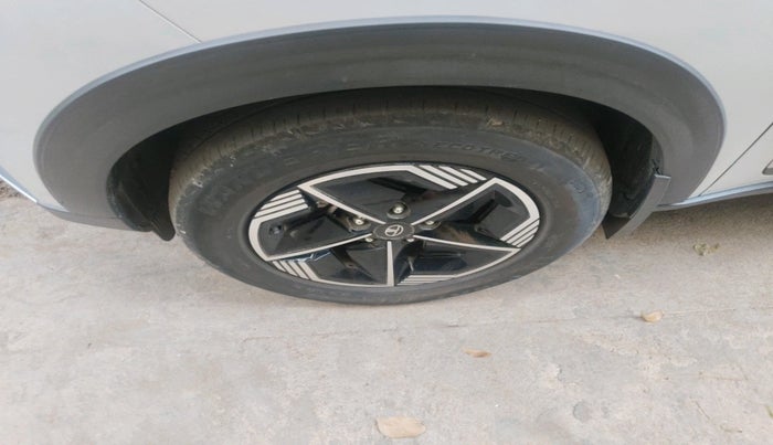 2023 Tata NEXON EV EMPOWERED MEDIUM RANGE, Electric, Automatic, 15,976 km, tyre