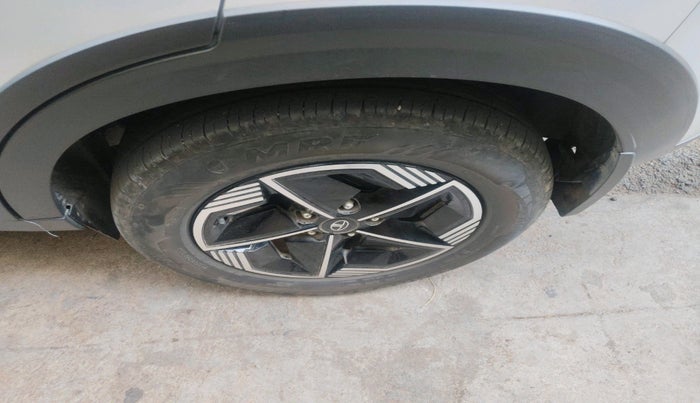 2023 Tata NEXON EV EMPOWERED MEDIUM RANGE, Electric, Automatic, 15,976 km, tyre