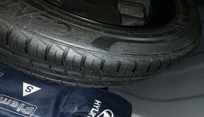 2022 Hyundai AURA SX PLUS 1.2 AMT, Petrol, Automatic, 29,514 km, tyre