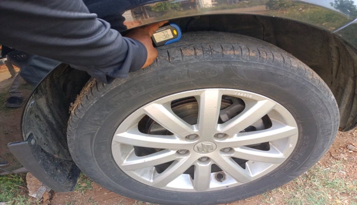 2010 Maruti SX4 ZXI, Petrol, Manual, 98,476 km, tyre