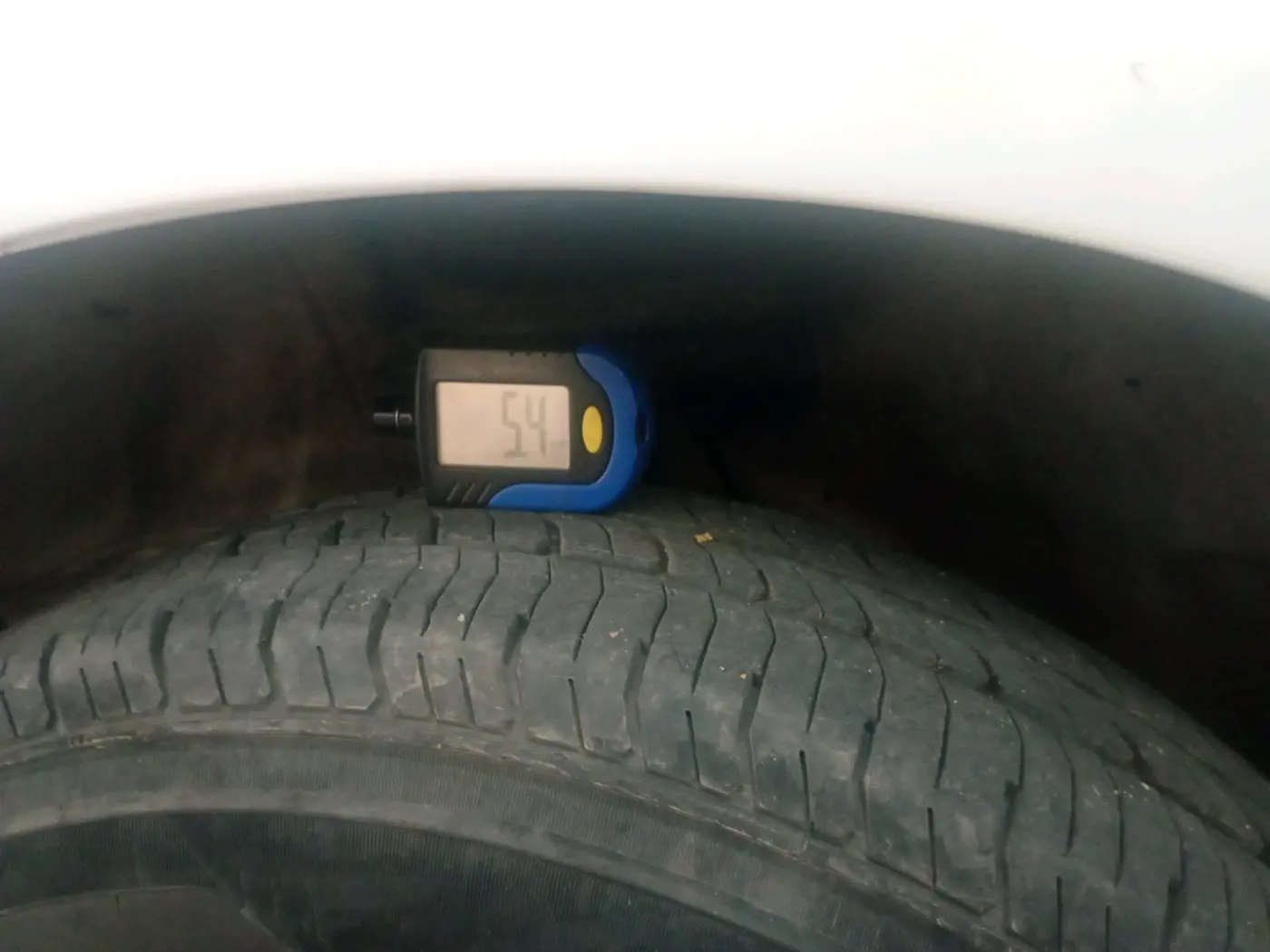 2010 Maruti Ritz VXI, CNG, Manual, 1,52,309 km, tyre