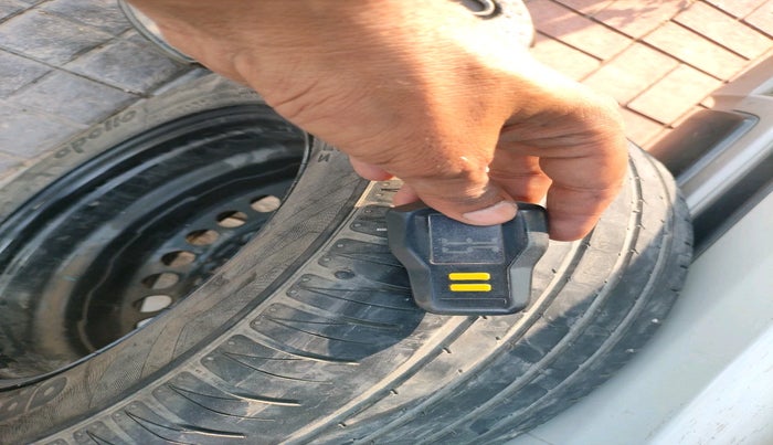 2016 Maruti Vitara Brezza ZDI PLUS, Diesel, Manual, 1,67,658 km, tyre