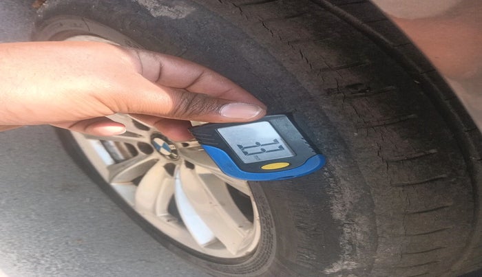 2011 BMW 5 Series 525D 3.0, Diesel, Automatic, 1,09,073 km, tyre