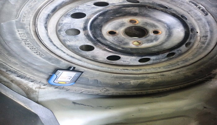 2015 Maruti Swift VDI, Diesel, Manual, 1,13,928 km, tyre