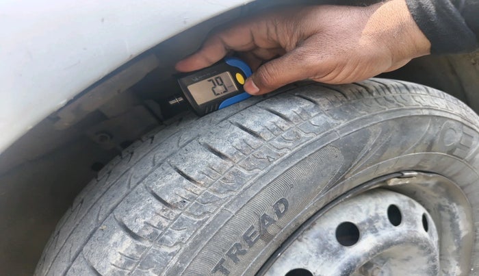 2015 Maruti Swift VDI, Diesel, Manual, 1,13,928 km, tyre