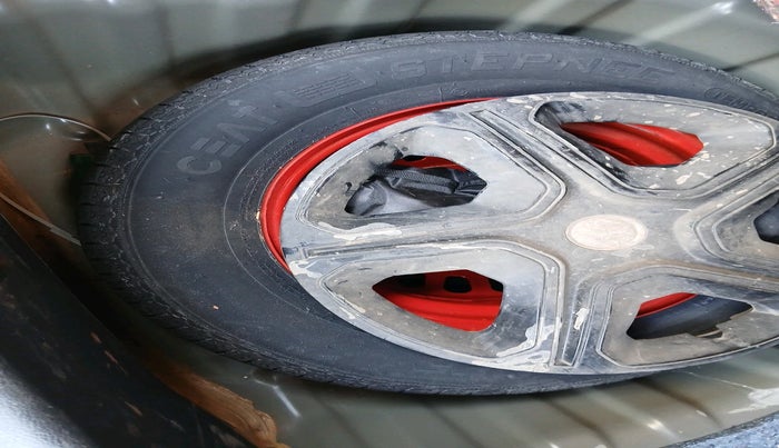 2024 Nissan MAGNITE  XE AMT EZ Shift, Petrol, Automatic, 27,797 km, tyre