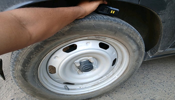 2024 Nissan MAGNITE  XE AMT EZ Shift, Petrol, Automatic, 27,797 km, tyre