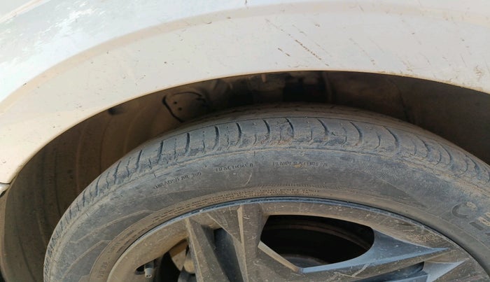 2022 Hyundai NEW I20 SPORTZ 1.2 MT, CNG, Manual, 1,02,569 km, tyre