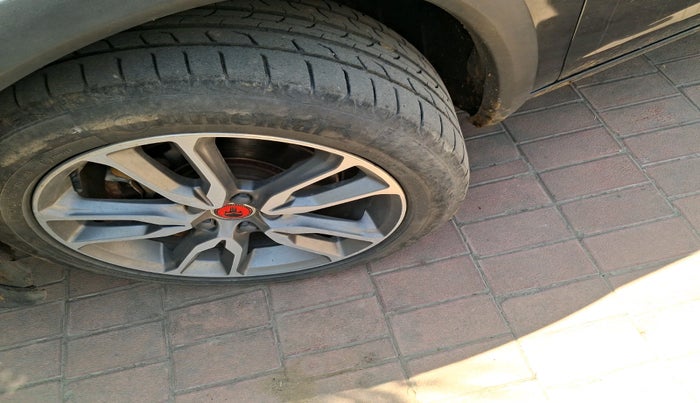 2017 Volvo S60 CROSS COUNTRY INSCRIPTION, Diesel, Automatic, 57,974 km, tyre