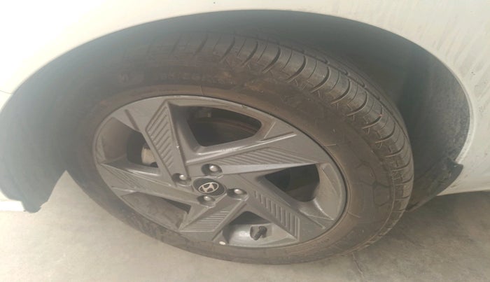 2021 Hyundai Verna SX 1.5 VTVT, Petrol, Manual, 50,587 km, tyre