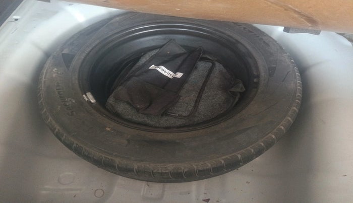 2021 Hyundai Verna SX 1.5 VTVT, Petrol, Manual, 50,587 km, tyre