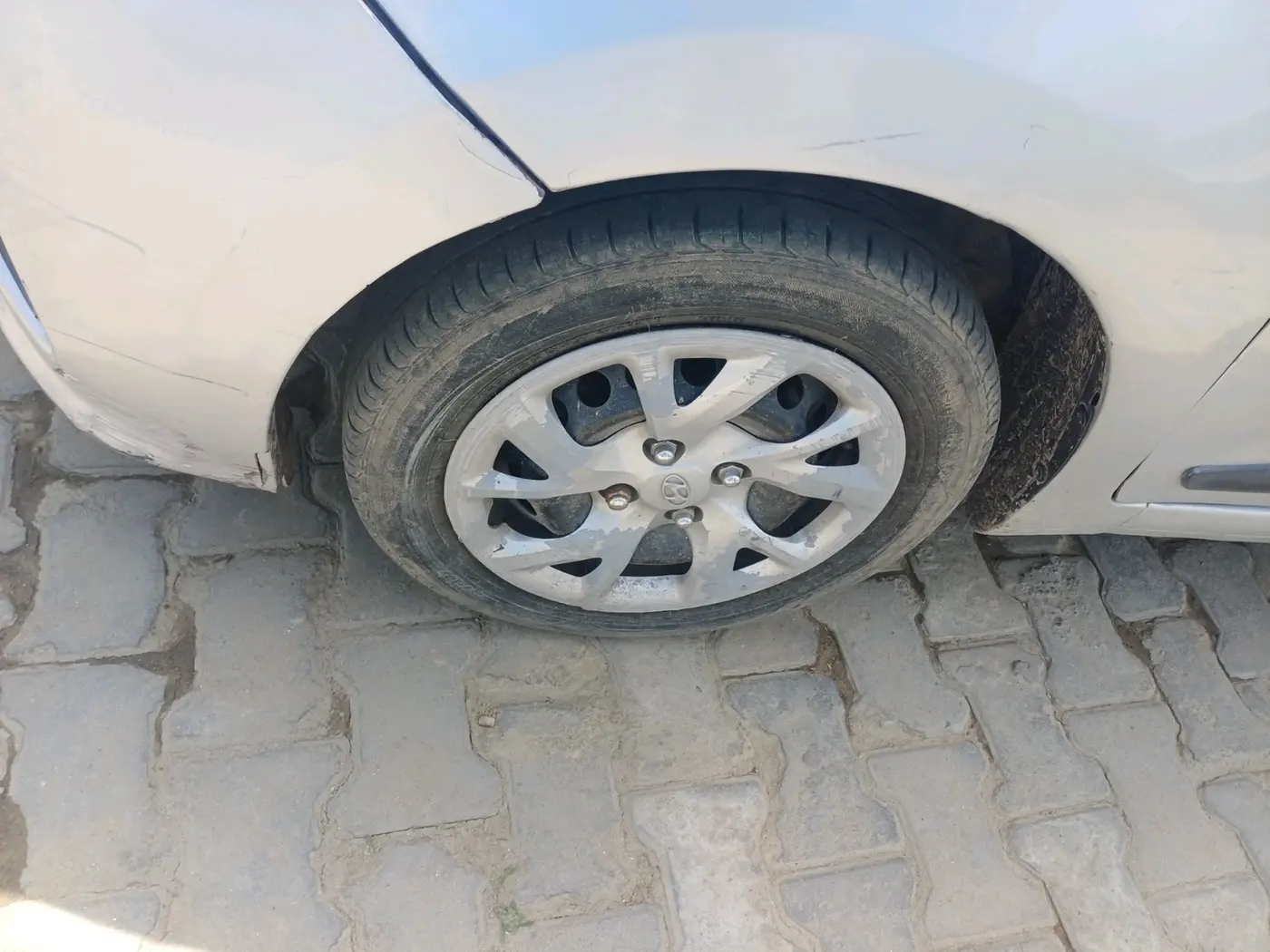 2018 Hyundai Grand i10 SPORTZ 1.2 KAPPA VTVT, Petrol, Manual, 1,05,541 km, tyre