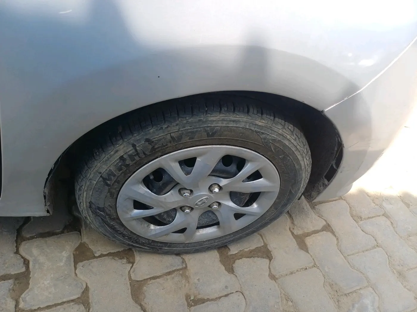 2018 Hyundai Grand i10 SPORTZ 1.2 KAPPA VTVT, Petrol, Manual, 1,05,541 km, tyre