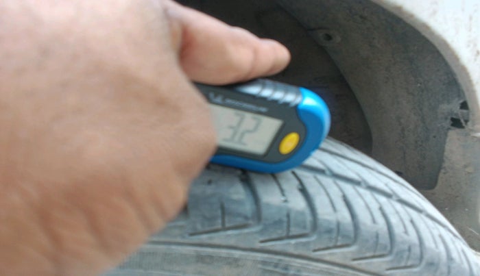 2013 Hyundai Santro Xing GLS, Petrol, Manual, 86,976 km, tyre