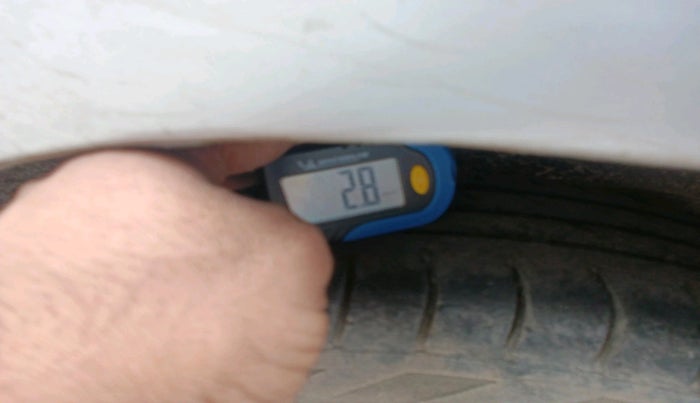 2013 Hyundai Santro Xing GLS, Petrol, Manual, 86,976 km, tyre