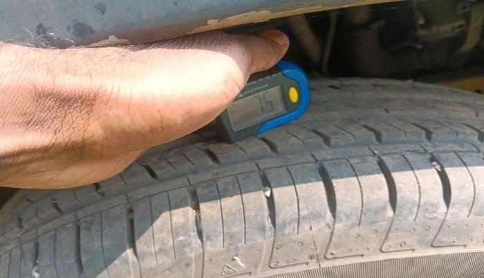 2003 Mahindra Scorpio 2.6 CRDE, Diesel, Manual, 1,45,000 km, tyre