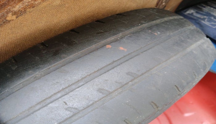 2013 Hyundai Eon D-LITE+, Petrol, Manual, 61,108 km, tyre