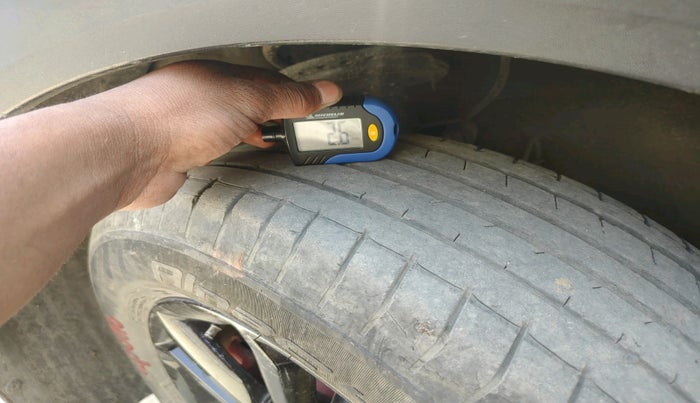 2017 Hyundai Creta SX PLUS 1.6 PETROL, Petrol, Manual, 79,803 km, tyre