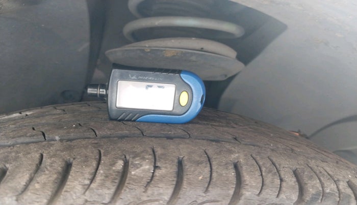 2017 Renault Duster 110 PS RXZ DIESEL, Diesel, Manual, 1,01,780 km, tyre