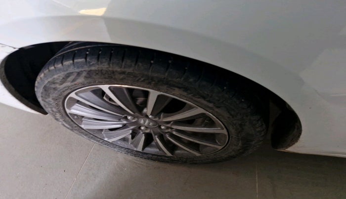 2023 Maruti Ciaz ALPHA  AT 1.5 SHVS PETROL, Petrol, Automatic, 26,652 km, tyre