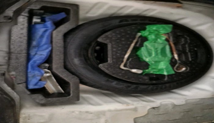 2023 Maruti Ciaz ALPHA  AT 1.5 SHVS PETROL, Petrol, Automatic, 26,652 km, tyre