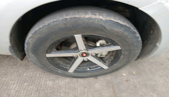 2023 Maruti Swift VXI, CNG, Manual, 58,016 km, tyre