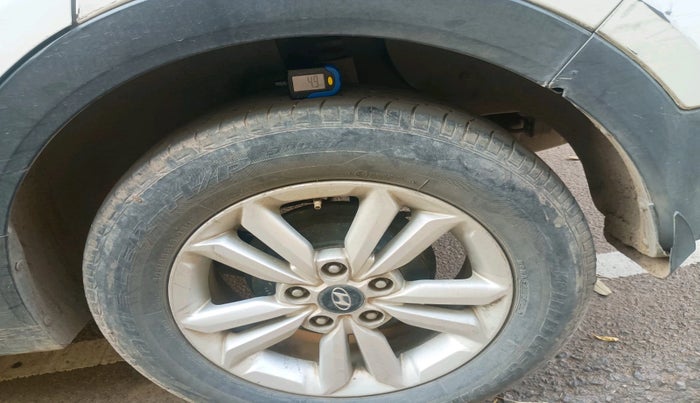 2016 Hyundai Creta SX 1.6 DIESEL, Diesel, Manual, 1,31,705 km, tyre