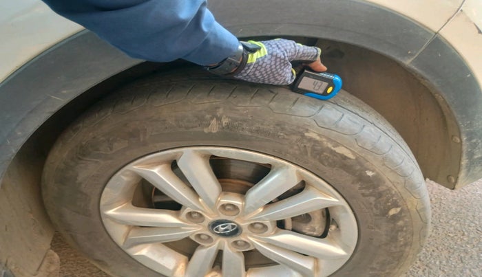 2016 Hyundai Creta SX 1.6 DIESEL, Diesel, Manual, 1,31,705 km, tyre