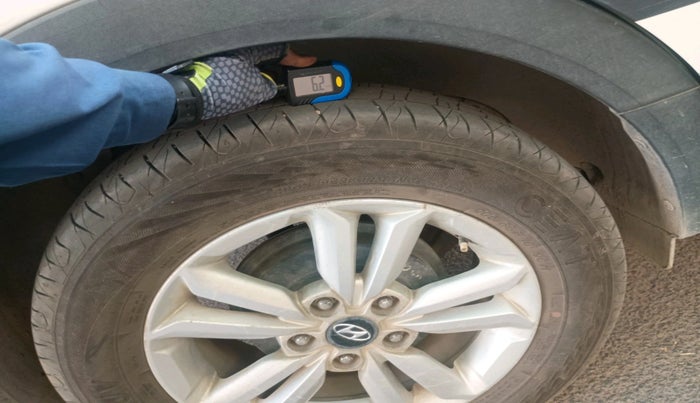 2016 Hyundai Creta SX 1.6 DIESEL, Diesel, Manual, 1,31,705 km, tyre