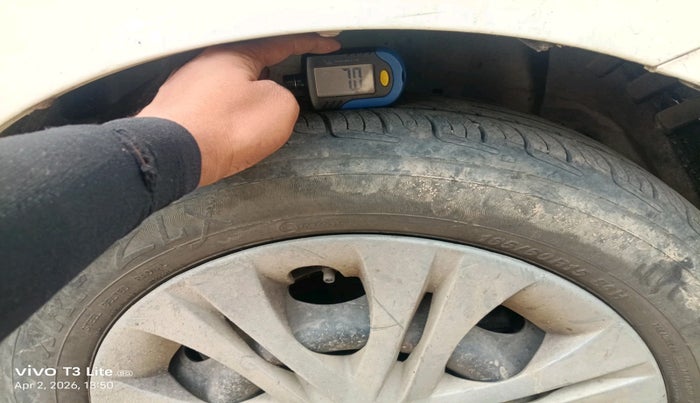 2015 Tata Zest XE 75PS DIESEL, Diesel, Manual, 2,15,174 km, tyre