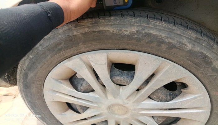 2015 Tata Zest XE 75PS DIESEL, Diesel, Manual, 2,15,174 km, tyre