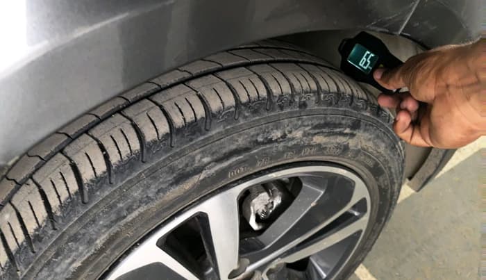 2022 Tata ALTROZ XZ PETROL, Petrol, Manual, 30,786 km, tyre
